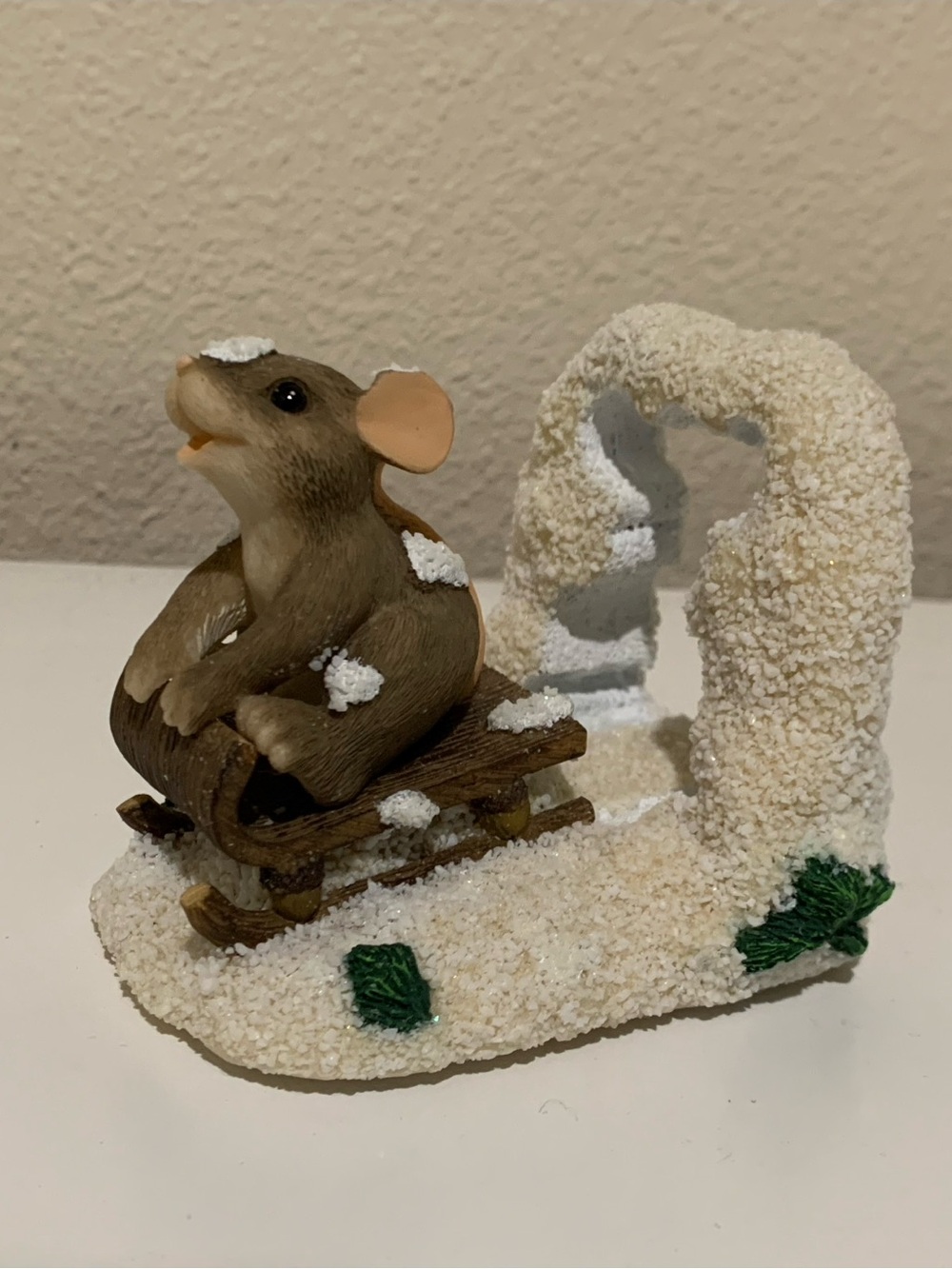 Charming Tails “Dashing Through the Snow” 87/624 Mouse Figurine